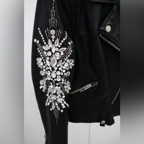 NWOT- Blank NYC Embellished Vegan Leather Moto Jacket Size Small - Picture 3 of 7